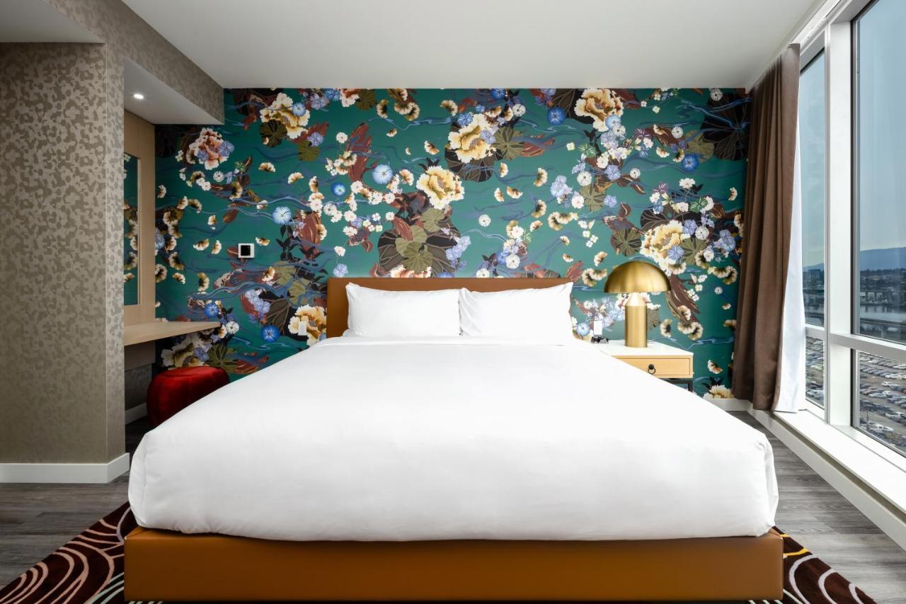 Versante Hotel Ричмонд Экстерьер фото A bedroom at the hotel